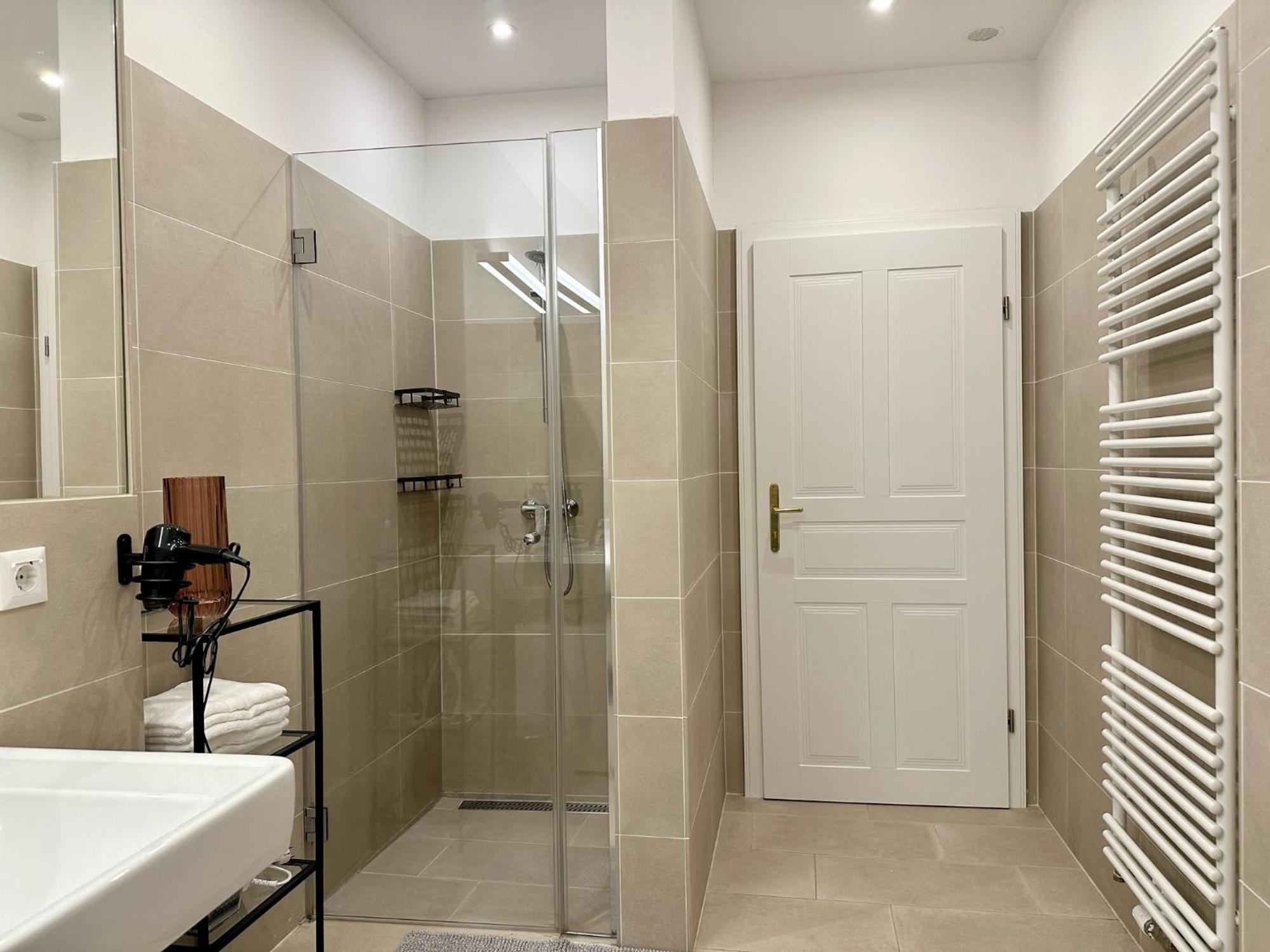 Designer Apartment Near Main Station Wien Ngoại thất bức ảnh